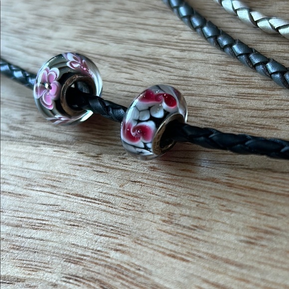 Pandora Leather Elegant Jewelry Set - Picture 3 of 5